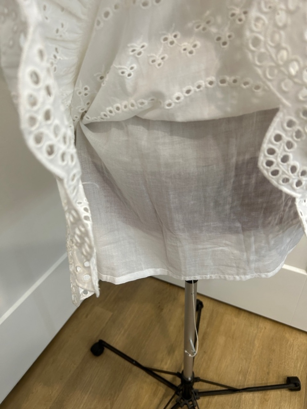 NWT Gianni Bini White Eyelet Puff Sleeve Dress |Size 8 - Picture 10 of 12